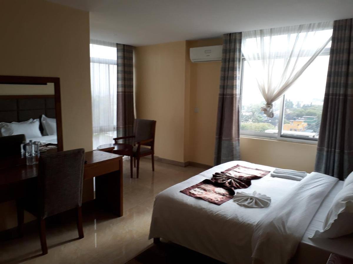 Imperial Hotel & Apartments ダル・エス・サラーム エクステリア 写真