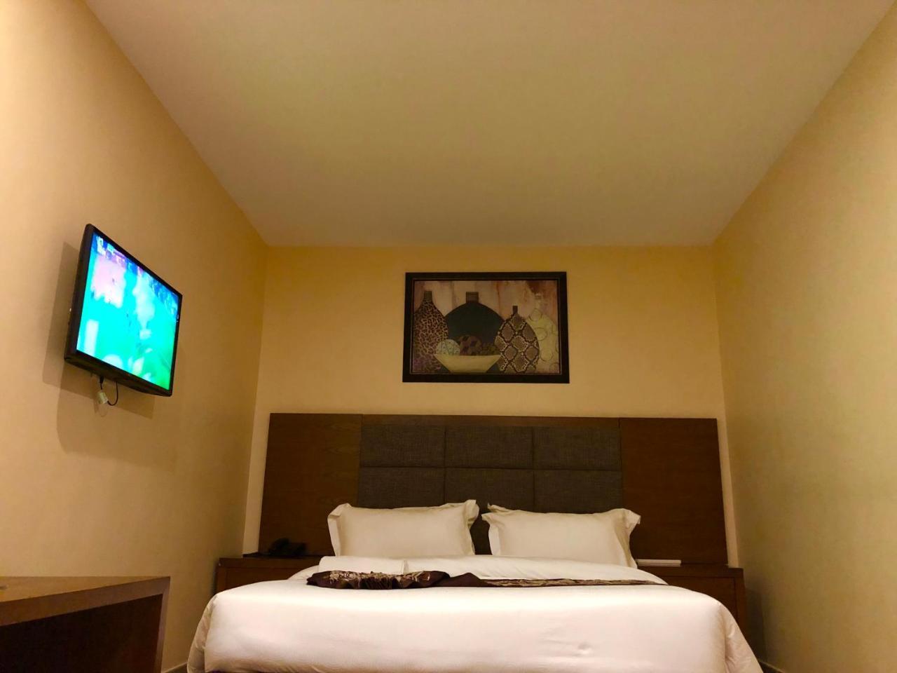 Imperial Hotel & Apartments ダル・エス・サラーム エクステリア 写真