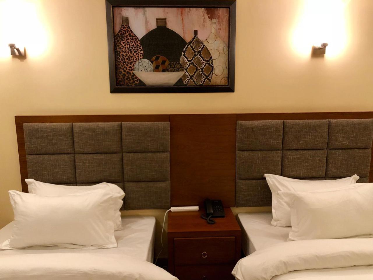 Imperial Hotel & Apartments ダル・エス・サラーム エクステリア 写真